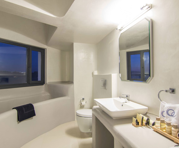 Grand Ambassador Santorini Hotel Serenity Two Bedroom Suite bathroom